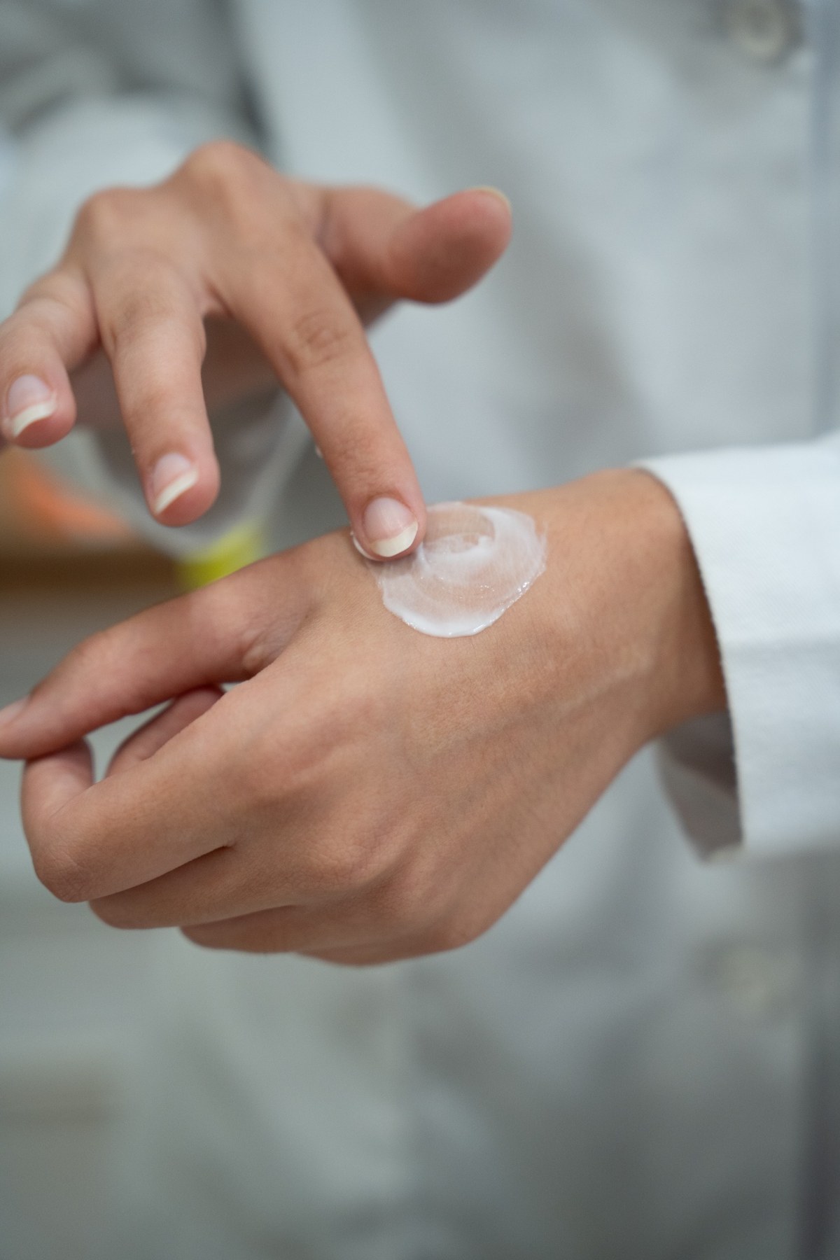 Applicazione di un prodotto dermocosmetico